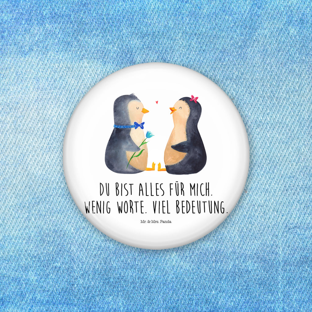 50mm Button Pinguin Pärchen 50mm Button, Button, Pin, Anstecknadel, Pinguin, Pinguine, Liebe, Liebespaar, Liebesbeweis, Liebesgeschenk, Verlobung, Jahrestag, Hochzeitstag, Hochzeit, Hochzeitsgeschenk, große Liebe, Traumpaar