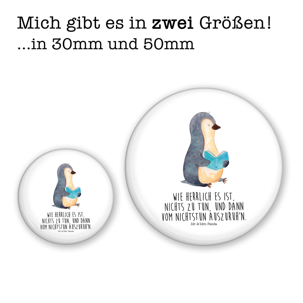 50mm Button Pinguin Buch 50mm Button, Button, Pin, Anstecknadel, Pinguin, Pinguine, Buch, Lesen, Bücherwurm, Nichtstun, Faulenzen, Ferien, Urlaub, Freizeit
