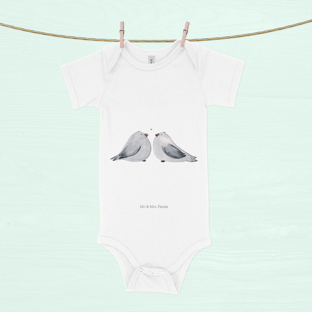 Organic Baby Body Turteltauben Liebe Babykleidung, Babystrampler, Strampler, Wickelbody, Baby Erstausstattung, Junge, Mädchen, Liebe, Partner, Freund, Freundin, Ehemann, Ehefrau, Heiraten, Verlobung, Heiratsantrag, Liebesgeschenk, Jahrestag, Hocheitstag, Turteltauben, Turteltäubchen, Tauben, Verliebt, Verlobt, Verheiratet, Geschenk Freundin, Geschenk Freund, Liebesbeweis, Hochzeitstag, Geschenk Hochzeit