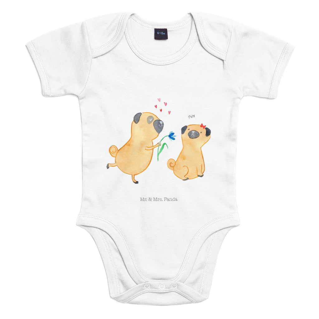 Organic Baby Body Mops verliebt Babykleidung, Babystrampler, Strampler, Wickelbody, Baby Erstausstattung, Junge, Mädchen, Hund, Hundemotiv, Haustier, Hunderasse, Tierliebhaber, Hundebesitzer, Sprüche, Mops, Möpse, Hundeliebe, verliebt, Liebe, Liebesspruch. Verlobt, Geschenk Freund, Partner