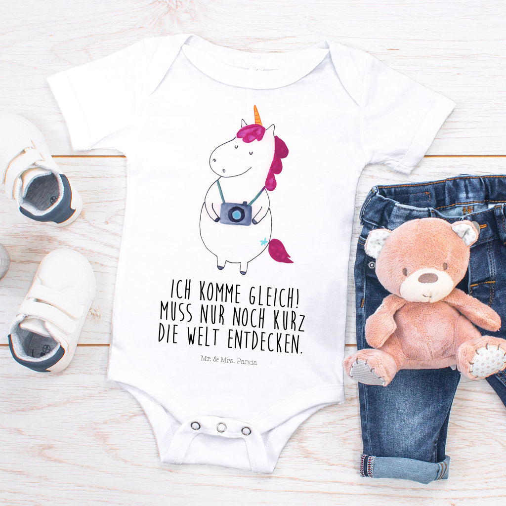 Organic Baby Body Einhorn Fotograf Babykleidung, Babystrampler, Strampler, Wickelbody, Baby Erstausstattung, Junge, Mädchen, Einhorn, Einhörner, Einhorn Deko, Pegasus, Unicorn, Fotograf, Fotografie, Kamera, Reisen, Weltreise, Weltenbummler, Urlaub, Tourist, Kurztrip, Reise, Städtereise