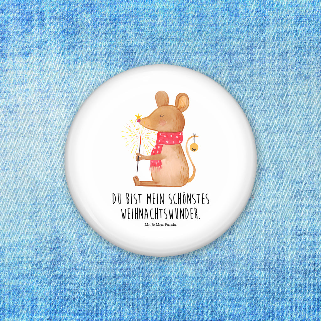 50mm Button Weihnachtsmaus 50mm Button, Button, Pin, Anstecknadel, Winter, Weihnachten, Weihnachtsdeko, Nikolaus, Advent, Heiligabend, Wintermotiv, Frohe Weihnachten, Weihnachtsgruß, Weihnachtsmotiv, Maus, Mäuschen, Weihnachtswunder