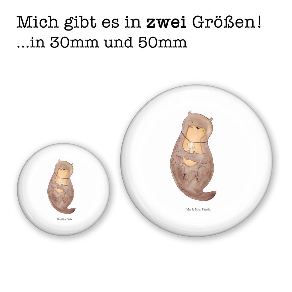 50mm Button Otter mit Muschelmedaillon 50mm Button, Button, Pin, Anstecknadel, Otter, Fischotter, Seeotter, Otterliebe, grübeln, träumen, Motivation, Tagträumen, Büro