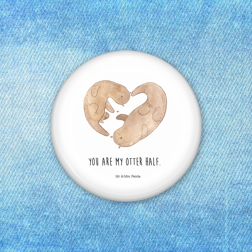 50mm Button Otter Herz 50mm Button, Button, Pin, Anstecknadel, Otter, Fischotter, Seeotter, Liebe, Herz, Liebesbeweis, Liebesgeschenk, Bessere Hälfte, Love you, Jahrestag, Hochzeitstag, Verlobung, gemeinsames Leben