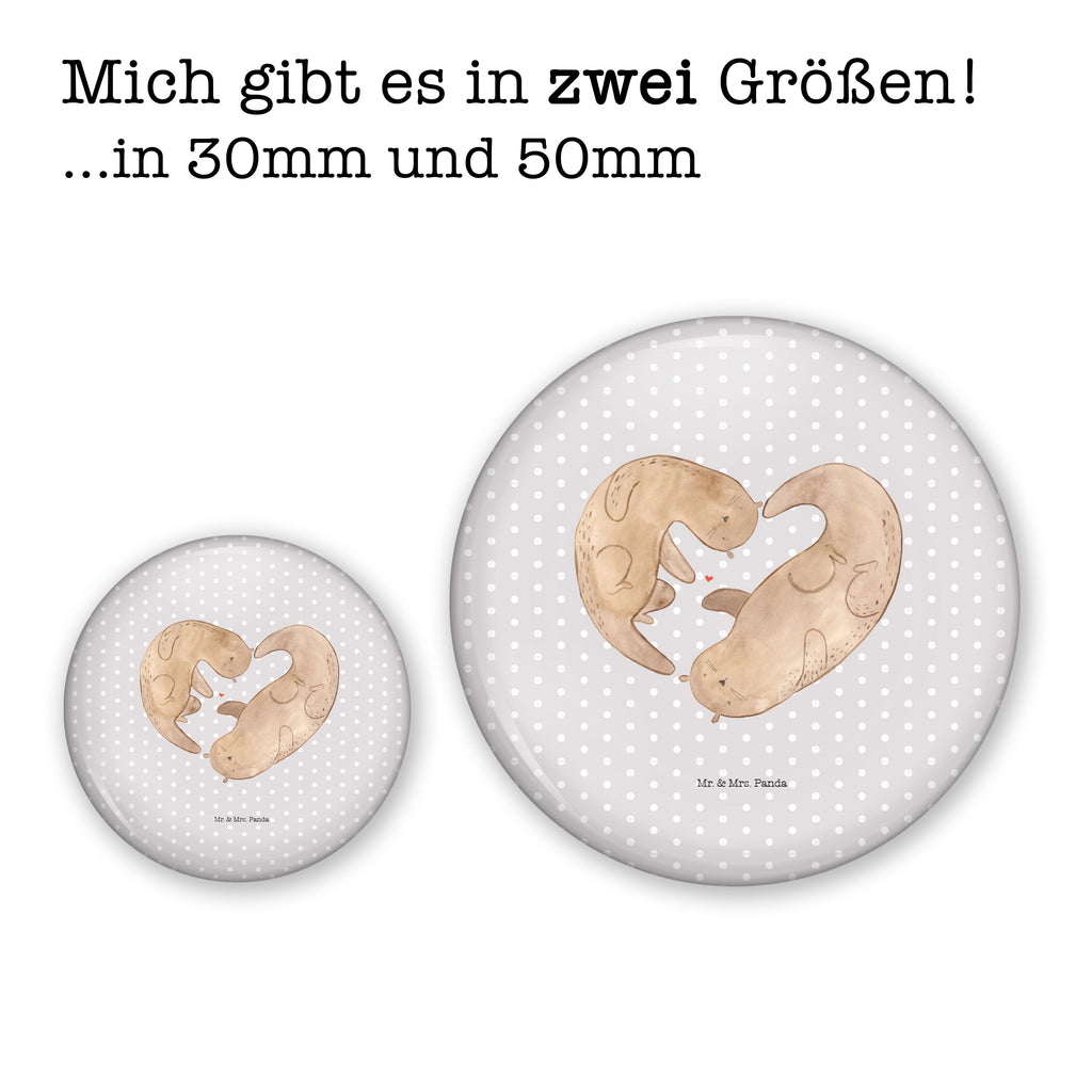 50mm Button Otter Herz 50mm Button, Button, Pin, Anstecknadel, Otter, Fischotter, Seeotter, Liebe, Herz, Liebesbeweis, Liebesgeschenk, Bessere Hälfte, Love you, Jahrestag, Hochzeitstag, Verlobung, gemeinsames Leben