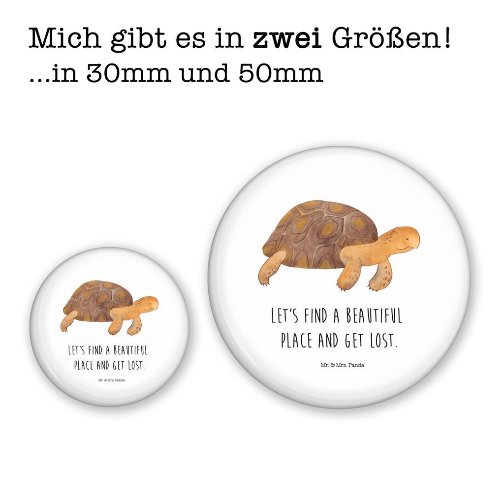 50mm Button Schildkröte marschiert 50mm Button, Button, Pin, Anstecknadel, Meerestiere, Meer, Urlaub, Schildkröte, Schildkröten, get lost, Abenteuer, Reiselust, Inspiration, Neustart, Motivation, Lieblingsmensch