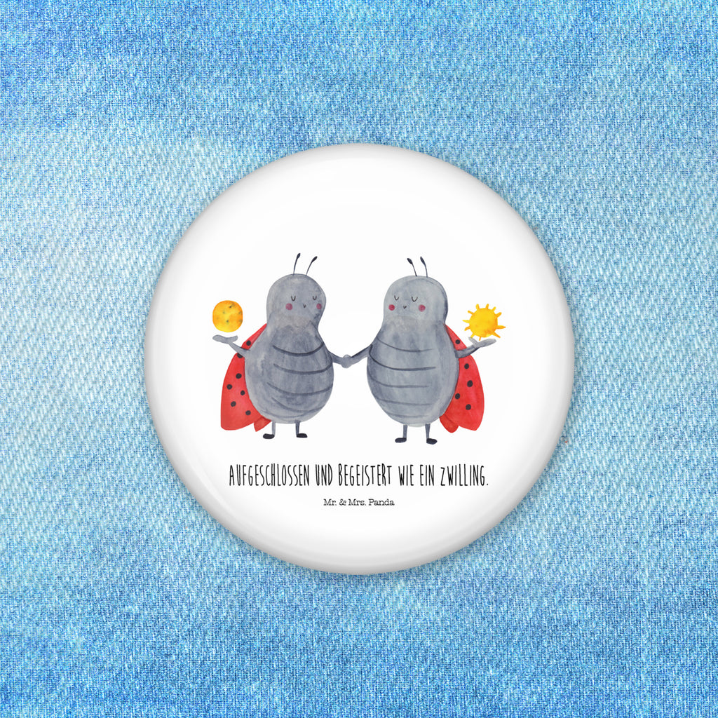 50mm Button Sternzeichen Zwilling 50mm Button, Button, Pin, Anstecknadel, Tierkreiszeichen, Sternzeichen, Horoskop, Astrologie, Aszendent, Zwillinge, Zwilling Geschenk, Zwilling Sternzeichen, Geburtstag Mai, Geschenk Mai, Geschenk Juni, Marienkäfer, Glückskäfer, Zwillingsbruder, Zwillingsschwester