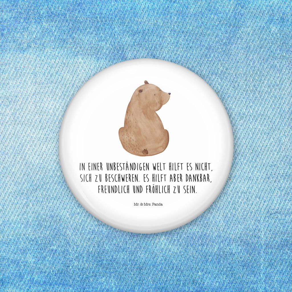 50mm Button Bär Schulterblick 50mm Button, Button, Pin, Anstecknadel, Bär, Teddy, Teddybär, Selbstachtung, Weltansicht, Motivation, Bären, Bärenliebe, Weisheit