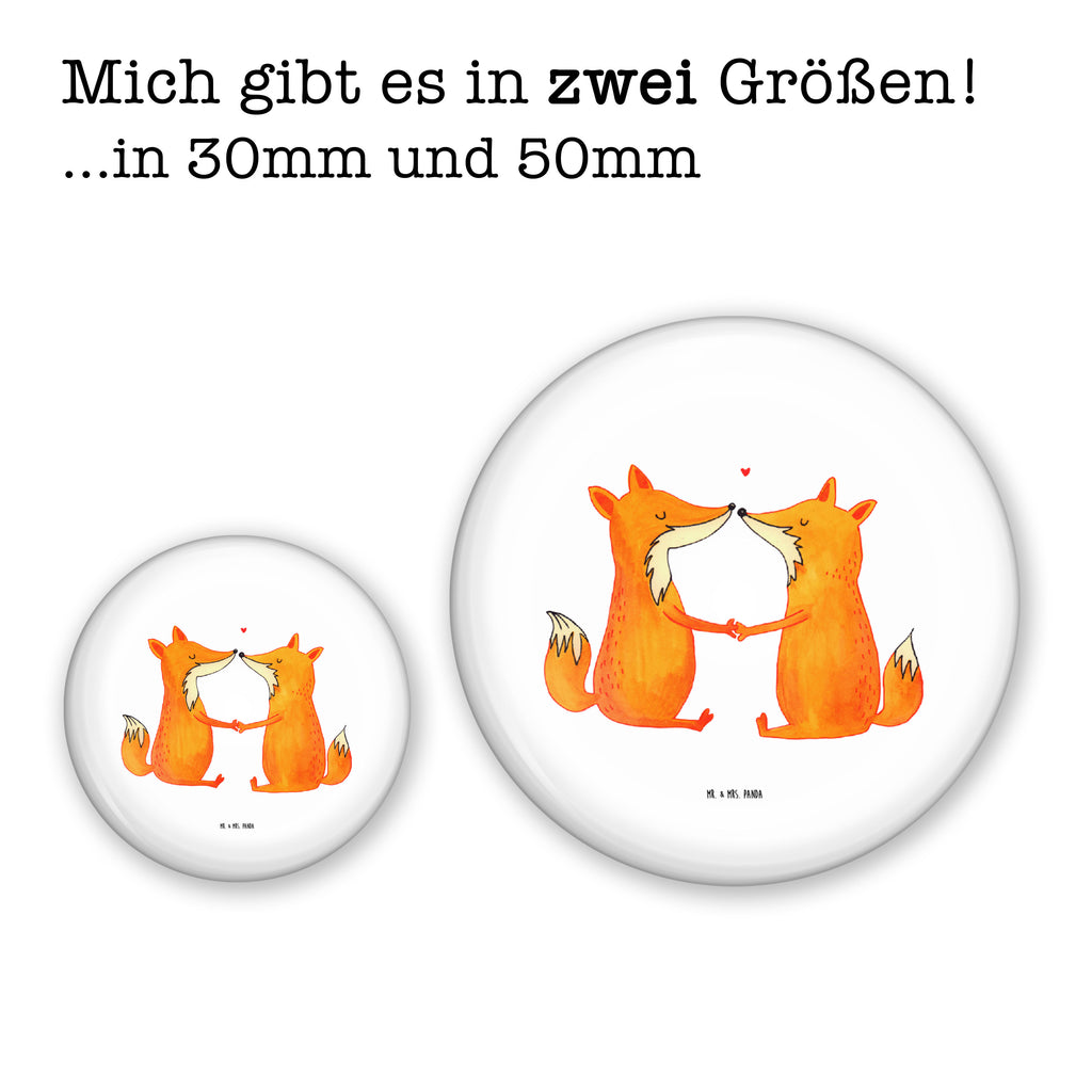 50mm Button Füchse Liebe 50mm Button, Button, Pin, Anstecknadel, Fuchs, Füchse, Fox, Liebe, Liebespaar, Paar, Partner, Freundin, Freund, Ehe, Verlobte, Ehemann, Ehefrau, Liebesbeweis