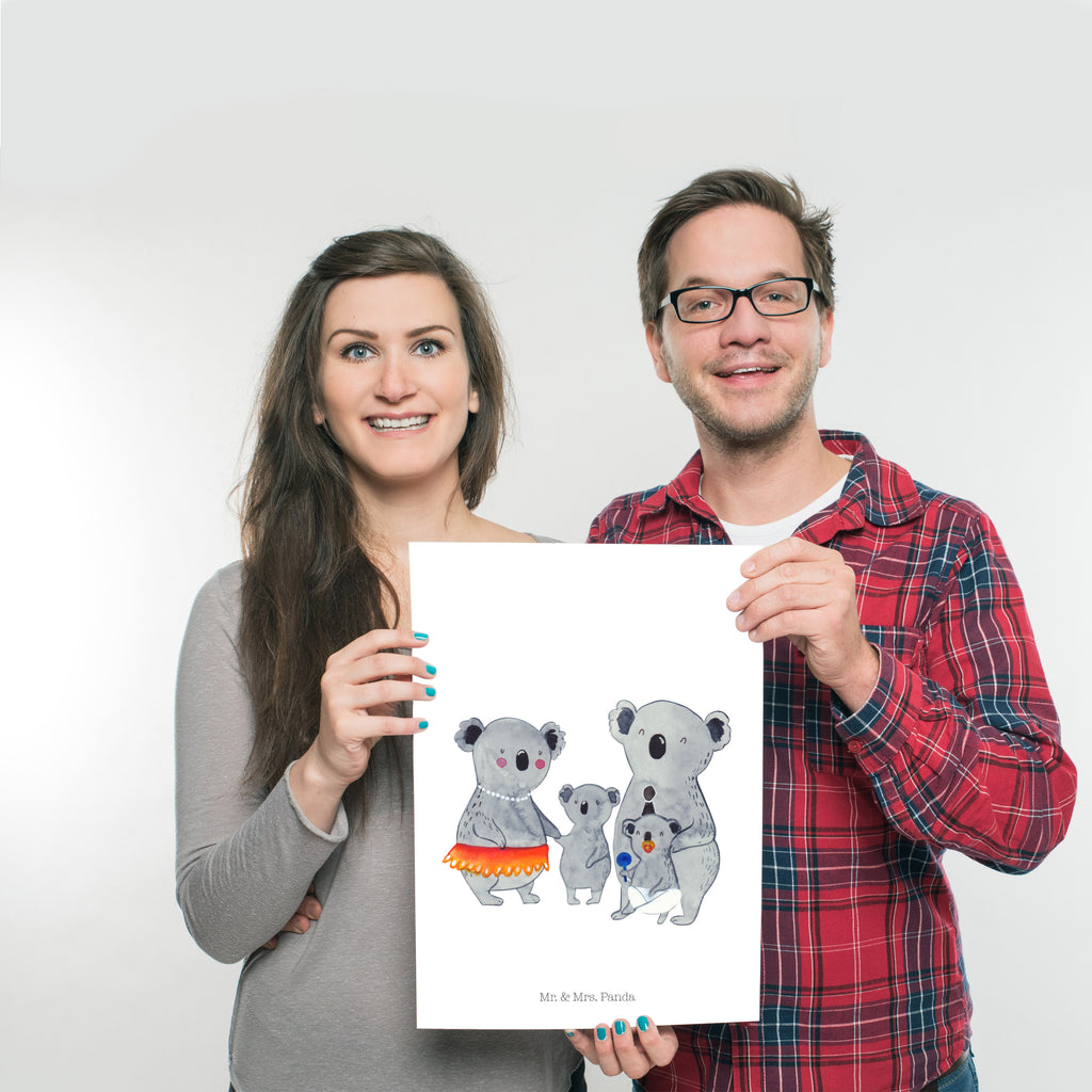 Poster Koala Familie Poster, Wandposter, Bild, Wanddeko, Küchenposter, Kinderposter, Wanddeko Bild, Raumdekoration, Wanddekoration, Handgemaltes Poster, Mr. & Mrs. Panda Poster, Designposter, Kunstdruck, Posterdruck, Familie, Vatertag, Muttertag, Bruder, Schwester, Mama, Papa, Oma, Opa, Koala, Koalas, Family, Kinder, Geschwister, Familienleben