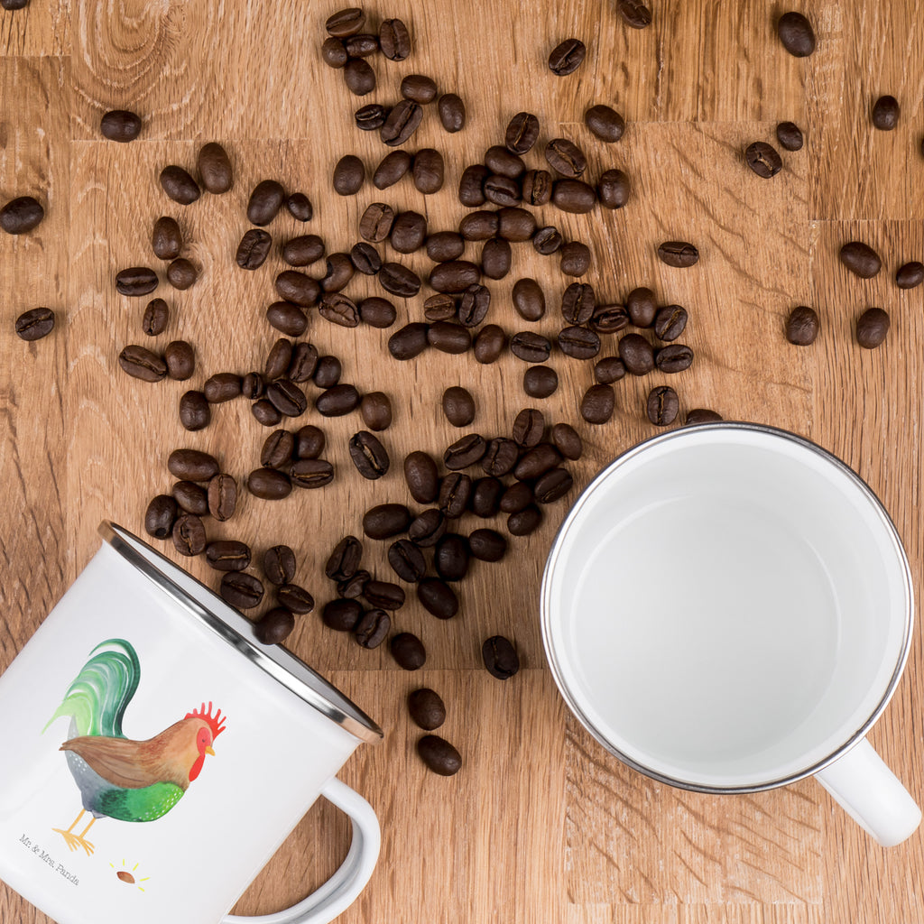 Camping Emaille Tasse Hahn mit Korn Campingtasse, Trinkbecher, Metalltasse, Outdoor Tasse, Emaille Trinkbecher, Blechtasse Outdoor, Emaille Campingbecher, Edelstahl Trinkbecher, Metalltasse für Camping, Kaffee Blechtasse, Camping Tasse Metall, Bauernhof, Hoftiere, Landwirt, Landwirtin, Hahn, Korn, Henne, Eier, Natur