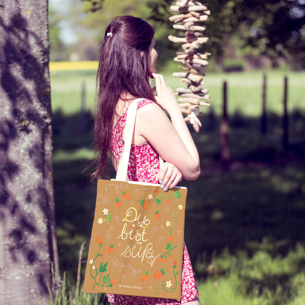 Einkaufstasche Erdbeeren Du bist süß Tragetasche, Tasche, Beutel, Stofftasche, Baumwolltasche, Umhängetasche, Shopper, Blumen Deko, Frühlings Deko, Sommer Deko, Dekoration, positive Botschaft, Naturliebhaber, Outdoor, Natur, Abenteuer, Erdbeere, süß, Du bist süß, Liebe Spruch, Liebe Zitat, Kompliment, Geschenk Freundin, Jahrestag, Geschenk Partner, Deko