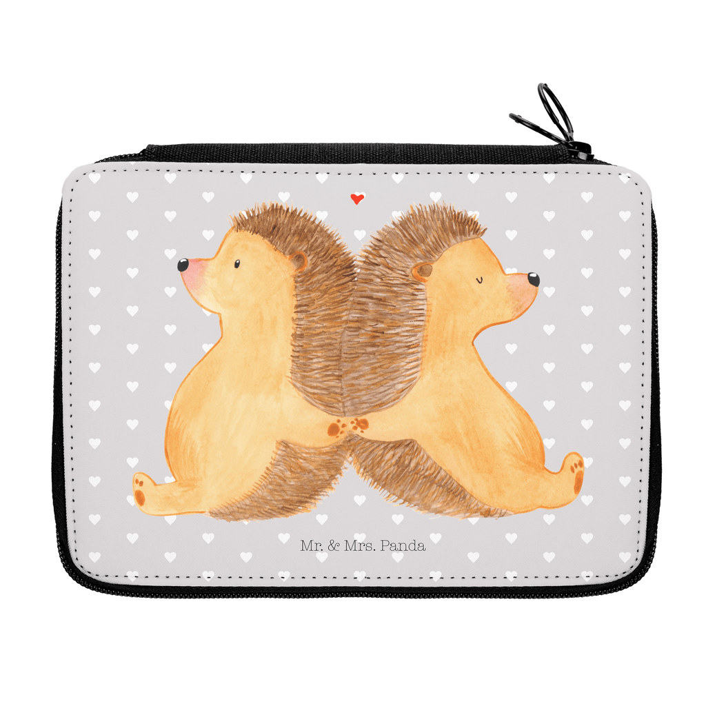 Federmappe Igel händchenhaltend Federmappe, Stiftetasche, Stifte Etui, Schule, Einschulung, Geschenk, Kind, Schüler, Schülerin, Stifterolle, Federmäppchen, Motiv, Grundschule, Federmäppchen bedruckt, Büro Stifte Etui, Bestückte Federmappe, Kinder Federmappe, Federmappe Einschulung, Liebe, Partner, Freund, Freundin, Ehemann, Ehefrau, Heiraten, Verlobung, Heiratsantrag, Liebesgeschenk, Jahrestag, Hocheitstag, Igel, Igelliebe, Hand in Hand, Liebesbeweis, große Liebe, Liebesbotschaft, Hochzeit, Lieblingsmensch, Gemeinsamkeit, Love, Geschenk für zwei