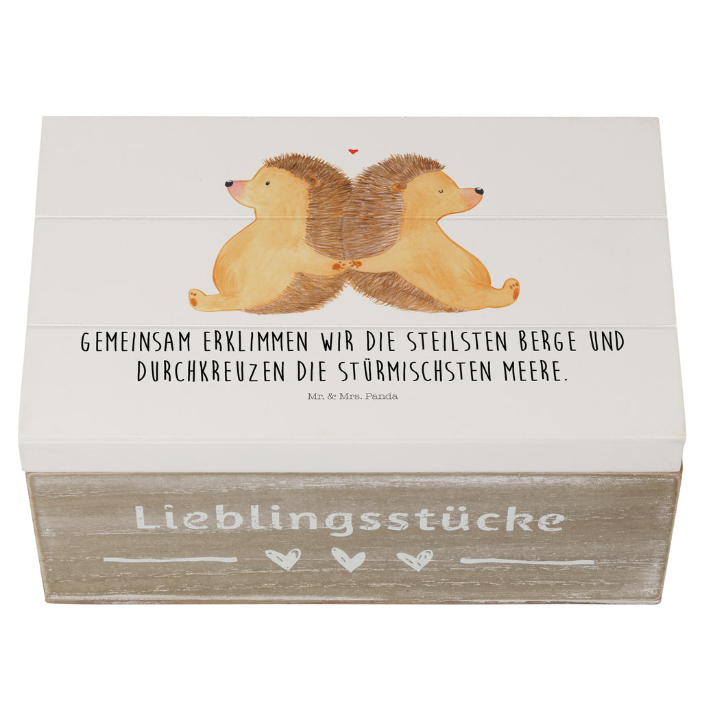 Holzkiste Igel händchenhaltend Holzkiste, Kiste, Schatzkiste, Truhe, Schatulle, XXL, Erinnerungsbox, Erinnerungskiste, Dekokiste, Aufbewahrungsbox, Liebe, Partner, Freund, Freundin, Ehemann, Ehefrau, Heiraten, Verlobung, Heiratsantrag, Liebesgeschenk, Jahrestag, Hocheitstag, Igel, Igelliebe, Hand in Hand, Liebesbeweis, große Liebe, Liebesbotschaft, Hochzeit, Lieblingsmensch, Gemeinsamkeit, Love, Geschenk für zwei