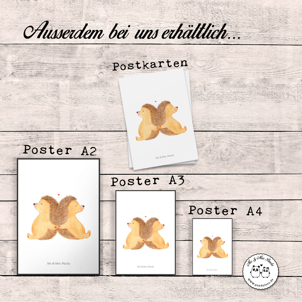 Poster Igel händchenhaltend Poster, Wandposter, Bild, Wanddeko, Küchenposter, Kinderposter, Wanddeko Bild, Raumdekoration, Wanddekoration, Handgemaltes Poster, Mr. & Mrs. Panda Poster, Designposter, Kunstdruck, Posterdruck, Liebe, Partner, Freund, Freundin, Ehemann, Ehefrau, Heiraten, Verlobung, Heiratsantrag, Liebesgeschenk, Jahrestag, Hocheitstag, Igel, Igelliebe, Hand in Hand, Liebesbeweis, große Liebe, Liebesbotschaft, Hochzeit, Lieblingsmensch, Gemeinsamkeit, Love, Geschenk für zwei