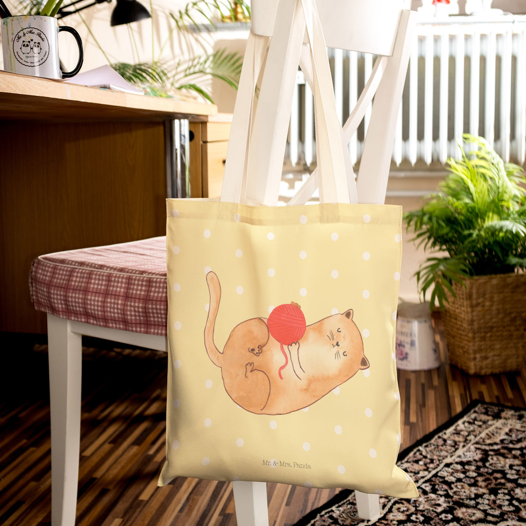 Einkaufstasche Katzen Wollknäul Tragetasche, Tasche, Beutel, Stofftasche, Baumwolltasche, Umhängetasche, Shopper, Katze, Katzenmotiv, Katzenfan, Katzendeko, Katzenfreund, Katzenliebhaber, Katzenprodukte, Katzenartikel, Katzenaccessoires, Katzensouvenirs, Katzenliebhaberprodukte, Katzenmotive, Katzen, Kater, Mietze, Cat, Cats, Katzenhalter, Katzenbesitzerin, Haustier, Wollknäuel, Wolle, Spielen, Spiel, verspielt