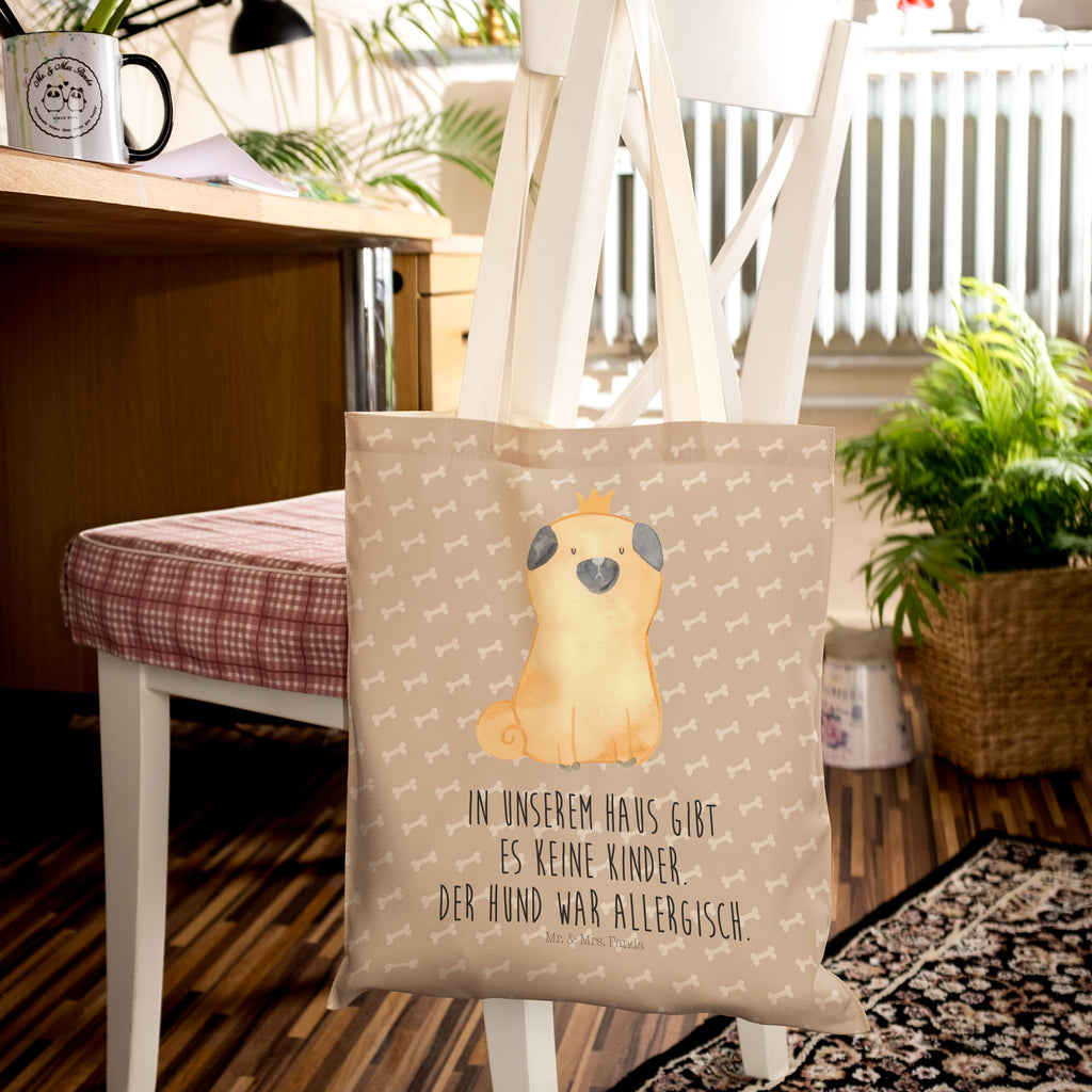 Einkaufstasche Mops Krone Tragetasche, Tasche, Beutel, Stofftasche, Baumwolltasche, Umhängetasche, Shopper, Hund, Hundemotiv, Haustier, Hunderasse, Tierliebhaber, Hundebesitzer, Sprüche, Mops, allergisch, kinderlos, Hausregel, Hundebesitzer. Spruch, lustig