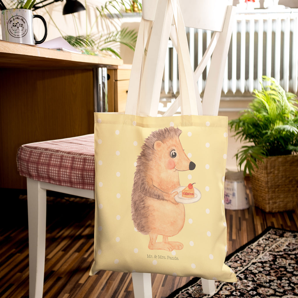 Einkaufstasche Igel mit Kuchenstück Tragetasche, Tasche, Beutel, Stofftasche, Baumwolltasche, Umhängetasche, Shopper, Tiermotive, Gute Laune, lustige Sprüche, Tiere, Igel, Essen Spruch, Kuchen, Backen Geschenk, Kuchen backen, Einladung Party, Geburtstagskuchen, Torte
