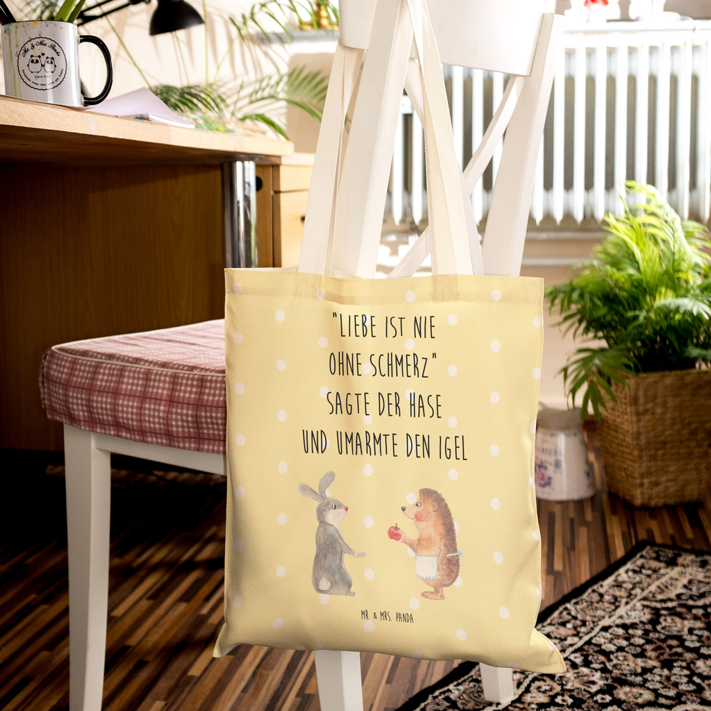 Einkaufstasche Liebe ist nie ohne Schmerz Tragetasche, Tasche, Beutel, Stofftasche, Baumwolltasche, Umhängetasche, Shopper, Tiermotive, Gute Laune, lustige Sprüche, Tiere, Igel und Hase, Igel, Hase, Liebe Spruch, Liebeskummer Geschenk, Herzschmerz, Trösten, Trennungsschmerz, Spruch romantisch
