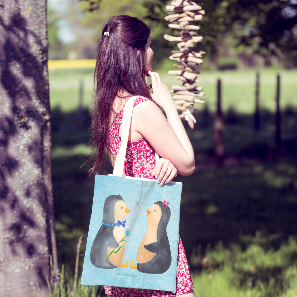 Einkaufstasche Pinguin Pärchen Tragetasche, Tasche, Beutel, Stofftasche, Baumwolltasche, Umhängetasche, Shopper, Pinguin, Pinguine, Liebe, Liebespaar, Liebesbeweis, Liebesgeschenk, Verlobung, Jahrestag, Hochzeitstag, Hochzeit, Hochzeitsgeschenk, große Liebe, Traumpaar