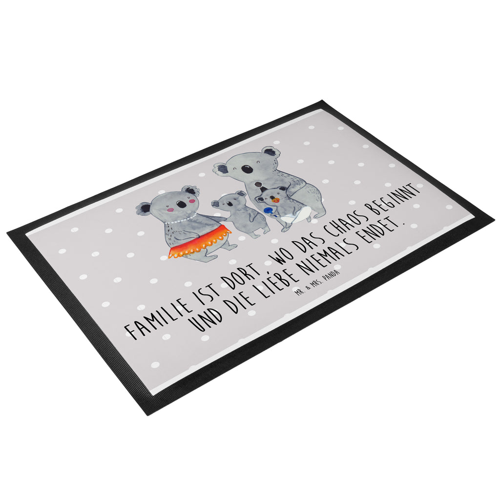 Fußmatte Koala Familie Koala, Koalas, Familie, Family, Mama, Papa, Kinder, Geschwister, Familienleben Türvorleger, Schmutzmatte, Fußabtreter, Matte, Schmutzfänger, Fußabstreifer, Schmutzfangmatte, Türmatte, Motivfußmatte,  Haustürmatte, Vorleger  Familie, Vatertag, Muttertag, Bruder, Schwester, Mama, Papa, Oma, Opa