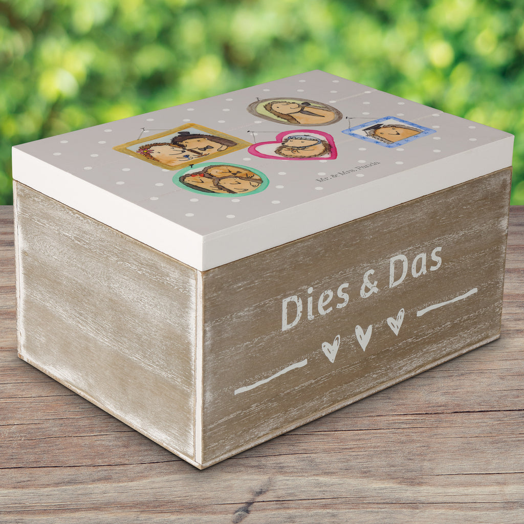 Holzkiste Igel Familie Holzkiste, Kiste, Schatzkiste, Truhe, Schatulle, XXL, Erinnerungsbox, Erinnerungskiste, Dekokiste, Aufbewahrungsbox, Familie, Vatertag, Muttertag, Bruder, Schwester, Mama, Papa, Oma, Opa, Liebe, Igel, Bilder, Zusammenhalt, Glück