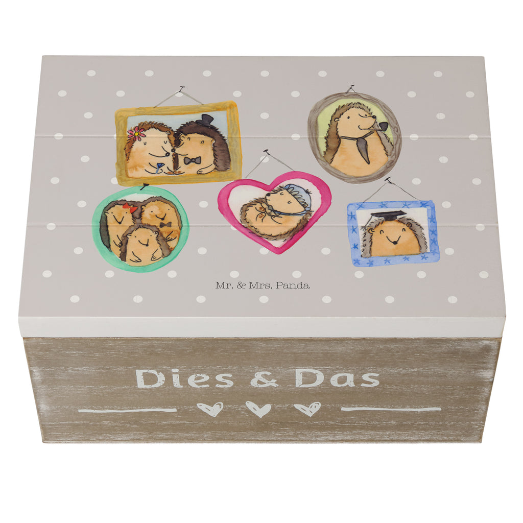 Holzkiste Igel Familie Holzkiste, Kiste, Schatzkiste, Truhe, Schatulle, XXL, Erinnerungsbox, Erinnerungskiste, Dekokiste, Aufbewahrungsbox, Familie, Vatertag, Muttertag, Bruder, Schwester, Mama, Papa, Oma, Opa, Liebe, Igel, Bilder, Zusammenhalt, Glück