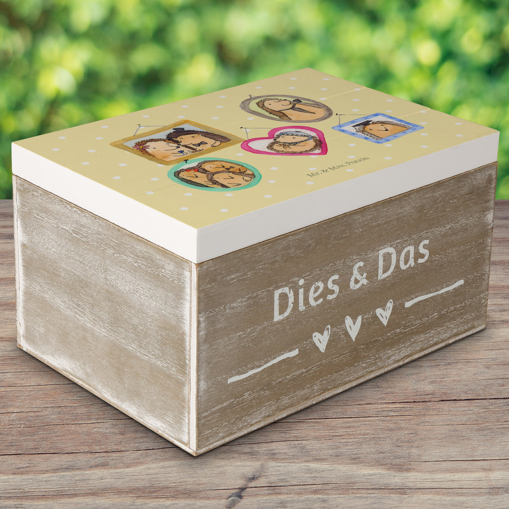 Holzkiste Igel Familie Holzkiste, Kiste, Schatzkiste, Truhe, Schatulle, XXL, Erinnerungsbox, Erinnerungskiste, Dekokiste, Aufbewahrungsbox, Familie, Vatertag, Muttertag, Bruder, Schwester, Mama, Papa, Oma, Opa, Liebe, Igel, Bilder, Zusammenhalt, Glück