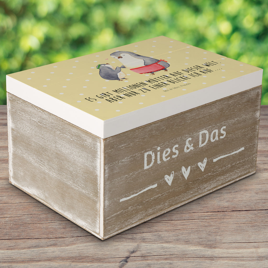 Holzkiste Pinguin mit Kind Holzkiste, Kiste, Schatzkiste, Truhe, Schatulle, XXL, Erinnerungsbox, Erinnerungskiste, Dekokiste, Aufbewahrungsbox, Familie, Vatertag, Muttertag, Bruder, Schwester, Mama, Papa, Oma, Opa, Geschenk, Mami, Mutti, Mutter, Geburststag