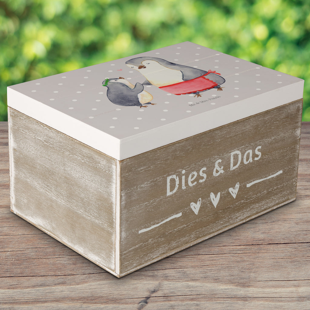 Holzkiste Pinguin mit Kind Holzkiste, Kiste, Schatzkiste, Truhe, Schatulle, XXL, Erinnerungsbox, Erinnerungskiste, Dekokiste, Aufbewahrungsbox, Familie, Vatertag, Muttertag, Bruder, Schwester, Mama, Papa, Oma, Opa, Geschenk, Mami, Mutti, Mutter, Geburststag