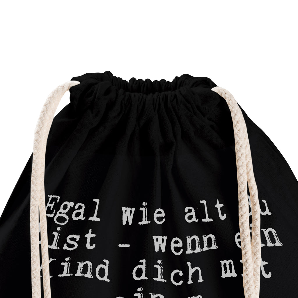 Sportbeutel Sprüche und Zitate Egal wie alt du bist - wenn ein Kind dich mit einem Spielzeugtelefon anruft, gehst du gefälligst ran und telefonierst! Sportbeutel, Turnbeutel, Beutel, Sporttasche, Tasche, Stoffbeutel, Sportbeutel Kinder, Spruch, Sprüche, lustig, Weisheiten, Zitate, Spruch Sprüche Weisheiten Zitate Lustig Weisheit Worte