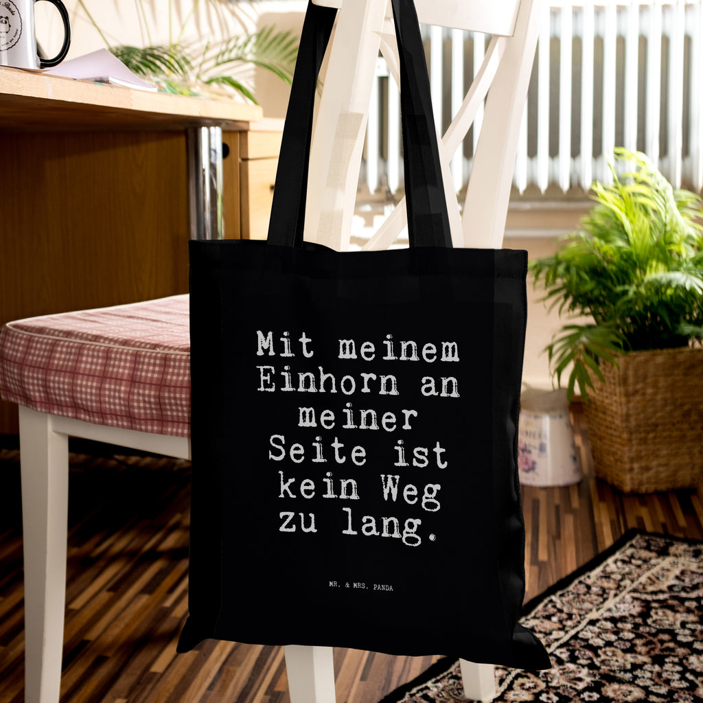 Tragetasche Sprüche und Zitate Mit meinem Einhorn an meiner Seite ist kein Weg zu lang. Beuteltasche, Beutel, Einkaufstasche, Jutebeutel, Stoffbeutel, Spruch, Sprüche, lustig, Weisheiten, Zitate, Spruch Sprüche Weisheiten Zitate Lustig Weisheit Worte