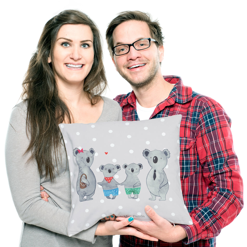 40x40 Kissen Koala Familie zwei Kissenhülle, Kopfkissen, Sofakissen, Dekokissen, Motivkissen, Familie, Vatertag, Muttertag, Bruder, Schwester, Mama, Papa, Oma, Opa, Koala, Koalabär, beste Familie, Familienzeit, Familienleben, Koalafamilie, Lieblingsfamilie