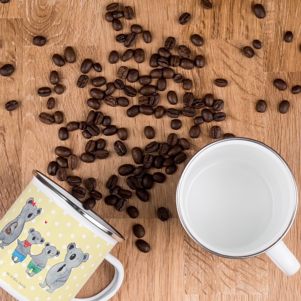 Camping Emaille Tasse Koala Familie zwei Campingtasse, Trinkbecher, Metalltasse, Outdoor Tasse, Emaille Trinkbecher, Blechtasse Outdoor, Emaille Campingbecher, Edelstahl Trinkbecher, Metalltasse für Camping, Kaffee Blechtasse, Camping Tasse Metall, Familie, Vatertag, Muttertag, Bruder, Schwester, Mama, Papa, Oma, Opa, Koala, Koalabär, beste Familie, Familienzeit, Familienleben, Koalafamilie, Lieblingsfamilie