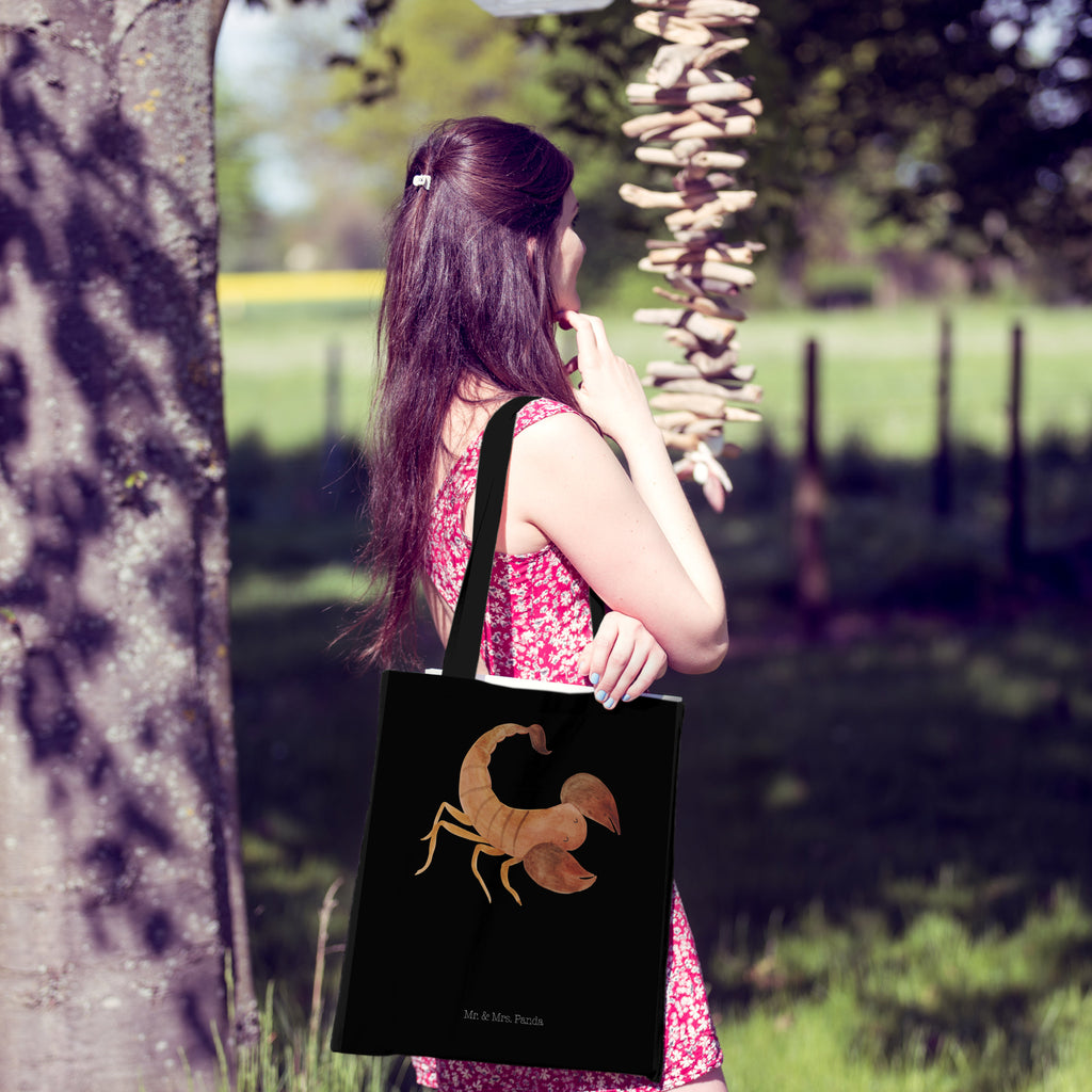 Tragetasche Sternzeichen Skorpion Classic Beuteltasche, Beutel, Einkaufstasche, Jutebeutel, Stoffbeutel, Tierkreiszeichen, Sternzeichen, Horoskop, Astrologie, Aszendent, Skorpione, Skorpion Geschenk, Skorpion Sternzeichen, Geschenk Oktober, Geschenk November, Geburtstag Oktober, Geburtstag November