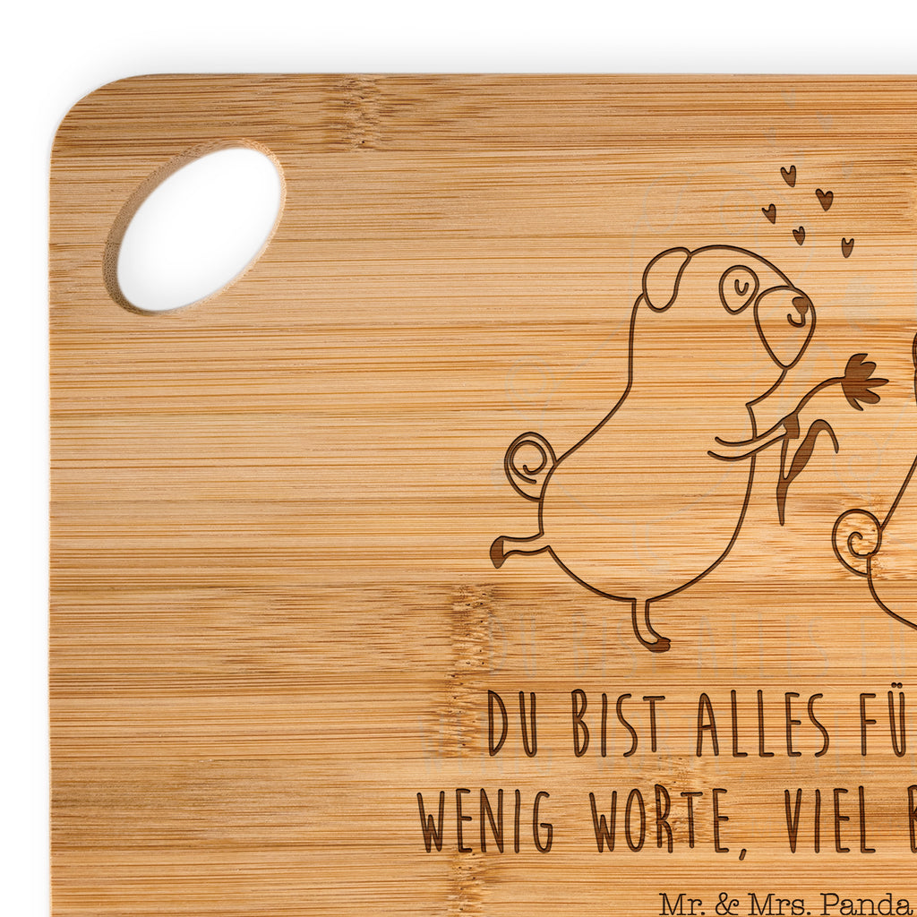 Bambus - Schneidebrett Mops verliebt Küchenbrett, Frühstücksbrett, Hackbrett, Brett, Holzbrettchen, Hund, Hundemotiv, Haustier, Hunderasse, Tierliebhaber, Hundebesitzer, Sprüche, Mops, Möpse, Hundeliebe, verliebt, Liebe, Liebesspruch. Verlobt, Geschenk Freund, Partner