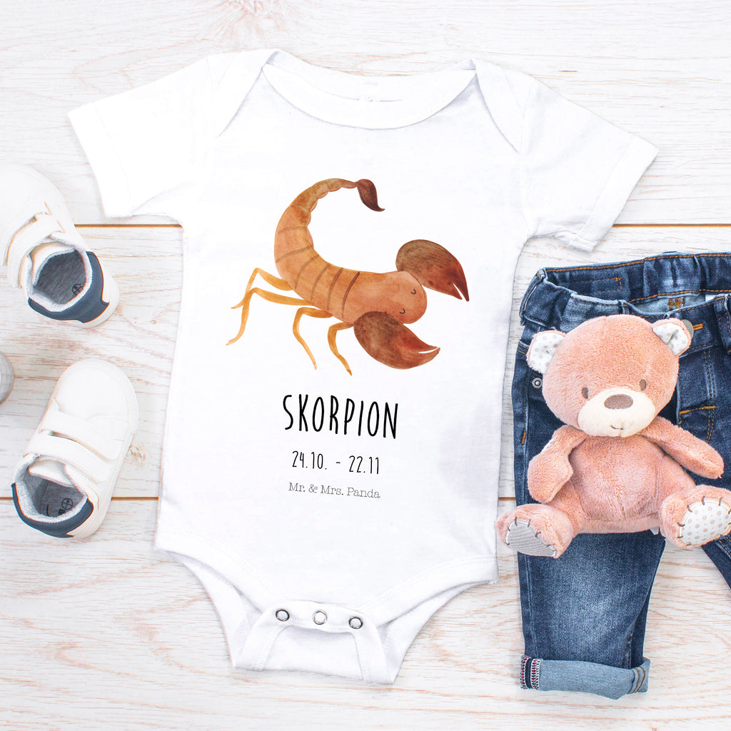 Organic Baby Body Sternzeichen Skorpion Classic Babykleidung, Babystrampler, Strampler, Wickelbody, Baby Erstausstattung, Junge, Mädchen, Tierkreiszeichen, Sternzeichen, Horoskop, Astrologie, Aszendent, Skorpione, Skorpion Geschenk, Skorpion Sternzeichen, Geschenk Oktober, Geschenk November, Geburtstag Oktober, Geburtstag November