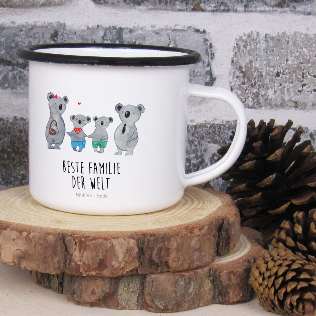 XL Emaille Tasse Koala Familie zwei XL Emaille Tasse, Metalltasse, Kaffeetasse, Tasse, Becher, Kaffeebecher, Camping, Campingbecher, Tassendruck, Metall-Tasse, Deko-Becher, emailliert, Outdoor Tasse, Trinkbecher, bruchsicher, Emaille-Optik, Motivtasse, Outdoor Kaffeetasse, Familie, Vatertag, Muttertag, Bruder, Schwester, Mama, Papa, Oma, Opa, Koala, Koalabär, beste Familie, Familienzeit, Familienleben, Koalafamilie, Lieblingsfamilie