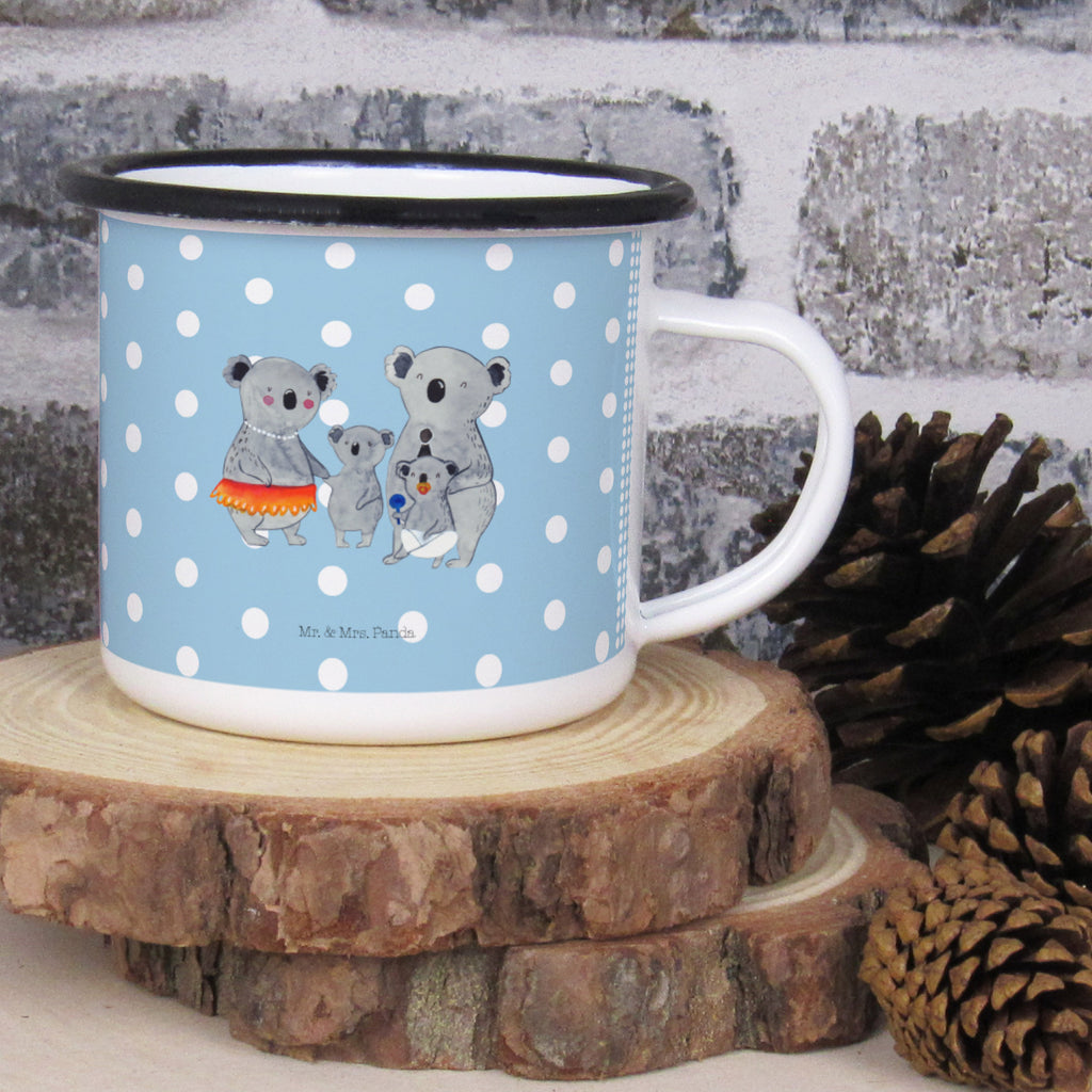XL Emaille Tasse Koala Familie XL Emaille Tasse, Metalltasse, Kaffeetasse, Tasse, Becher, Kaffeebecher, Camping, Campingbecher, Tassendruck, Metall-Tasse, Deko-Becher, emailliert, Outdoor Tasse, Trinkbecher, bruchsicher, Emaille-Optik, Motivtasse, Outdoor Kaffeetasse, Familie, Vatertag, Muttertag, Bruder, Schwester, Mama, Papa, Oma, Opa, Koala, Koalas, Family, Kinder, Geschwister, Familienleben