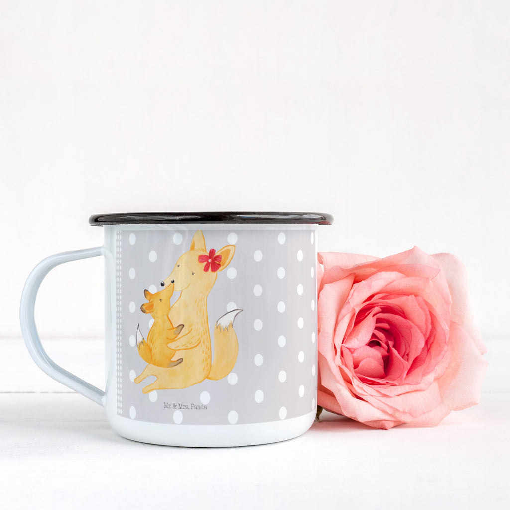 XL Emaille Tasse Fuchs Mama & Kind XL Emaille Tasse, Metalltasse, Kaffeetasse, Tasse, Becher, Kaffeebecher, Camping, Campingbecher, Tassendruck, Metall-Tasse, Deko-Becher, emailliert, Outdoor Tasse, Trinkbecher, bruchsicher, Emaille-Optik, Motivtasse, Outdoor Kaffeetasse, Familie, Vatertag, Muttertag, Bruder, Schwester, Mama, Papa, Oma, Opa, Mutter, Tochter, Lieblingstochter, Beste Tochter, Geschenk