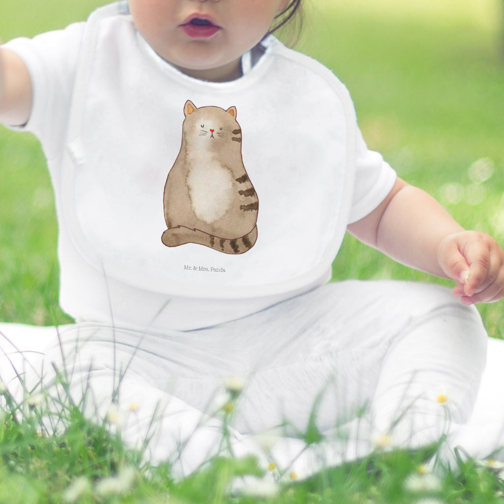Organic Babylätzchen Katze sitzend Baby, Lätzchen, Spucktuch, Sabberlätzchen, Klettlätzchen, Babygeschenk, Baby Lätzchen, Geschenk für Geburt, Geschenk zur Geburt, Baby Spucktuch, Babyausstattung, Geschenkidee für Babyparty, Katze, Katzenmotiv, Katzenfan, Katzendeko, Katzenfreund, Katzenliebhaber, Katzenprodukte, Katzenartikel, Katzenaccessoires, Katzensouvenirs, Katzenliebhaberprodukte, Katzenmotive, Katzen, Kater, Mietze, Cat, Cats, Katzenhalter, Katzenbesitzerin, Haustier, Katzenliebe, Lebensinhalt, Liebe, Mittelpunkt, Familie