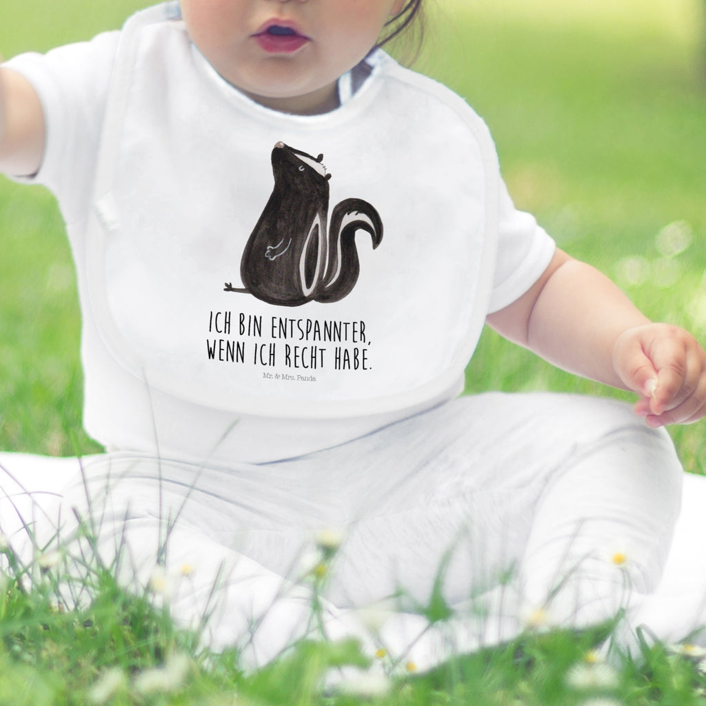 Organic Babylätzchen Stinktier sitzend Baby, Lätzchen, Spucktuch, Sabberlätzchen, Klettlätzchen, Babygeschenk, Baby Lätzchen, Geschenk für Geburt, Geschenk zur Geburt, Baby Spucktuch, Babyausstattung, Geschenkidee für Babyparty, Stinktier, Skunk, Wildtier, Raubtier, Stinker, Stinki, Spruch, Büro, Recht, Besserwisser