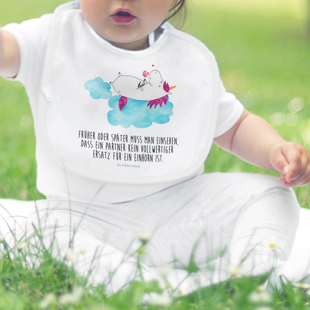 Organic Babylätzchen Einhorn verliebt auf Wolke Baby, Lätzchen, Spucktuch, Sabberlätzchen, Klettlätzchen, Babygeschenk, Baby Lätzchen, Geschenk für Geburt, Geschenk zur Geburt, Baby Spucktuch, Babyausstattung, Geschenkidee für Babyparty, Einhorn, Einhörner, Einhorn Deko, Pegasus, Unicorn, verliebt, Liebe, Liebesbeweis, Freundin, Wolke