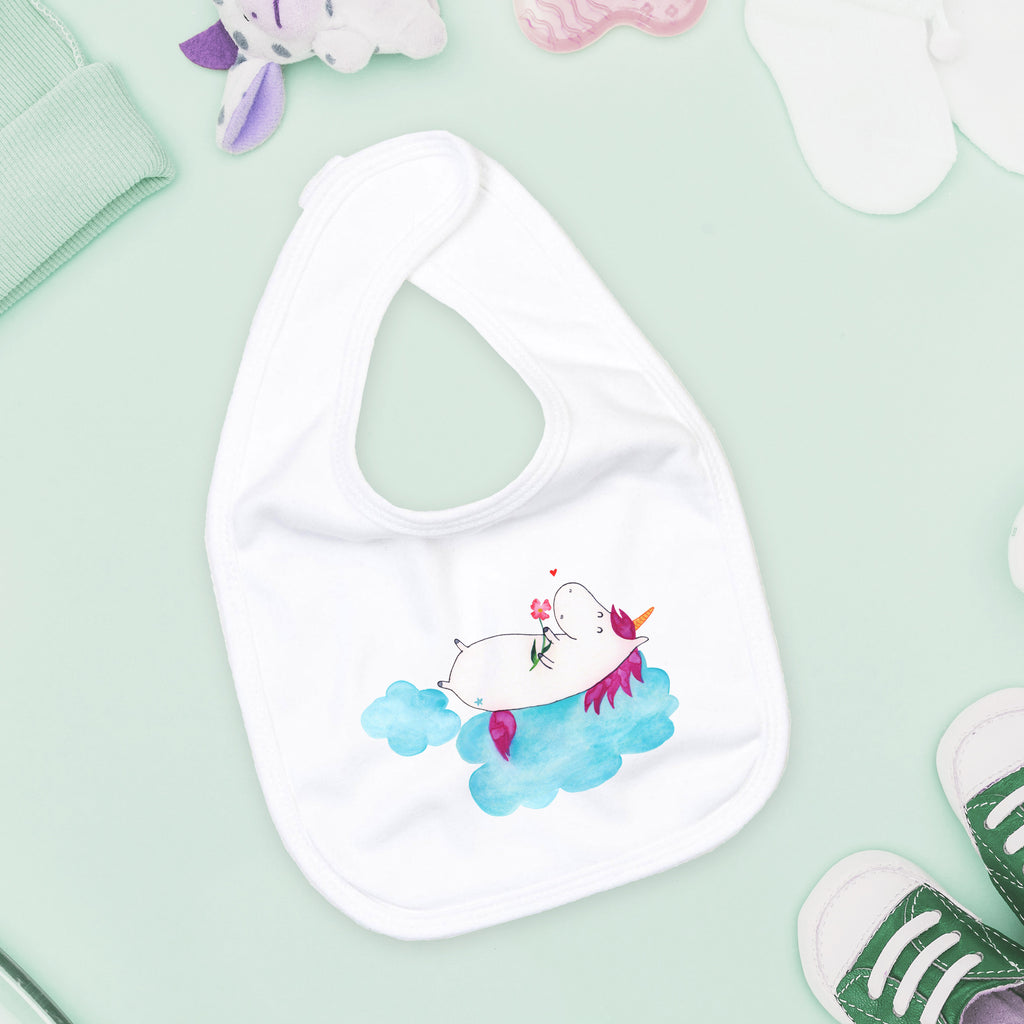 Organic Babylätzchen Einhorn verliebt auf Wolke Baby, Lätzchen, Spucktuch, Sabberlätzchen, Klettlätzchen, Babygeschenk, Baby Lätzchen, Geschenk für Geburt, Geschenk zur Geburt, Baby Spucktuch, Babyausstattung, Geschenkidee für Babyparty, Einhorn, Einhörner, Einhorn Deko, Pegasus, Unicorn, verliebt, Liebe, Liebesbeweis, Freundin, Wolke