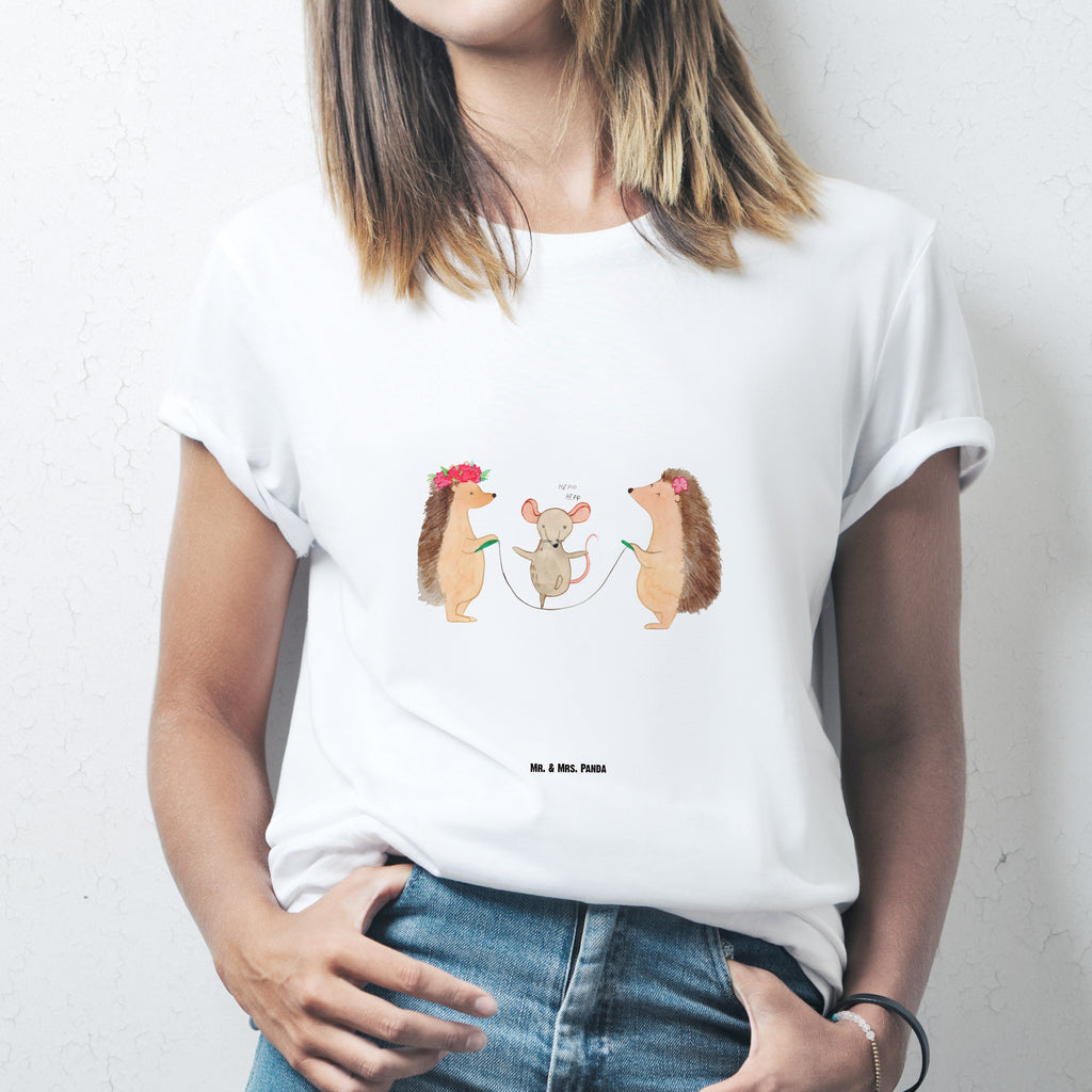 Größe M T-Shirt Igel Seilhüpfen T-Shirt, Shirt, Tshirt, Lustiges T-Shirt, T-Shirt mit Spruch, Party, Junggesellenabschied, Jubiläum, Geburstag, Herrn, Damen, Männer, Frauen, Schlafshirt, Nachthemd, Sprüche, Tiermotive, Gute Laune, lustige Sprüche, Tiere, Igel, Maus, Seilspringen, Seilhüpfen, Kinder, Kindergarten