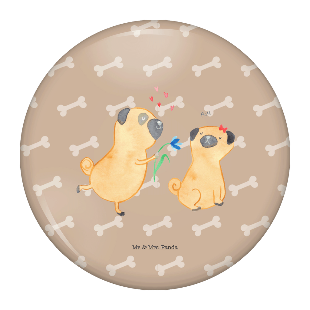 50mm Button Mops verliebt 50mm Button, Button, Pin, Anstecknadel, Hund, Hundemotiv, Haustier, Hunderasse, Tierliebhaber, Hundebesitzer, Sprüche, Mops, Möpse, Hundeliebe, verliebt, Liebe, Liebesspruch. Verlobt, Geschenk Freund, Partner