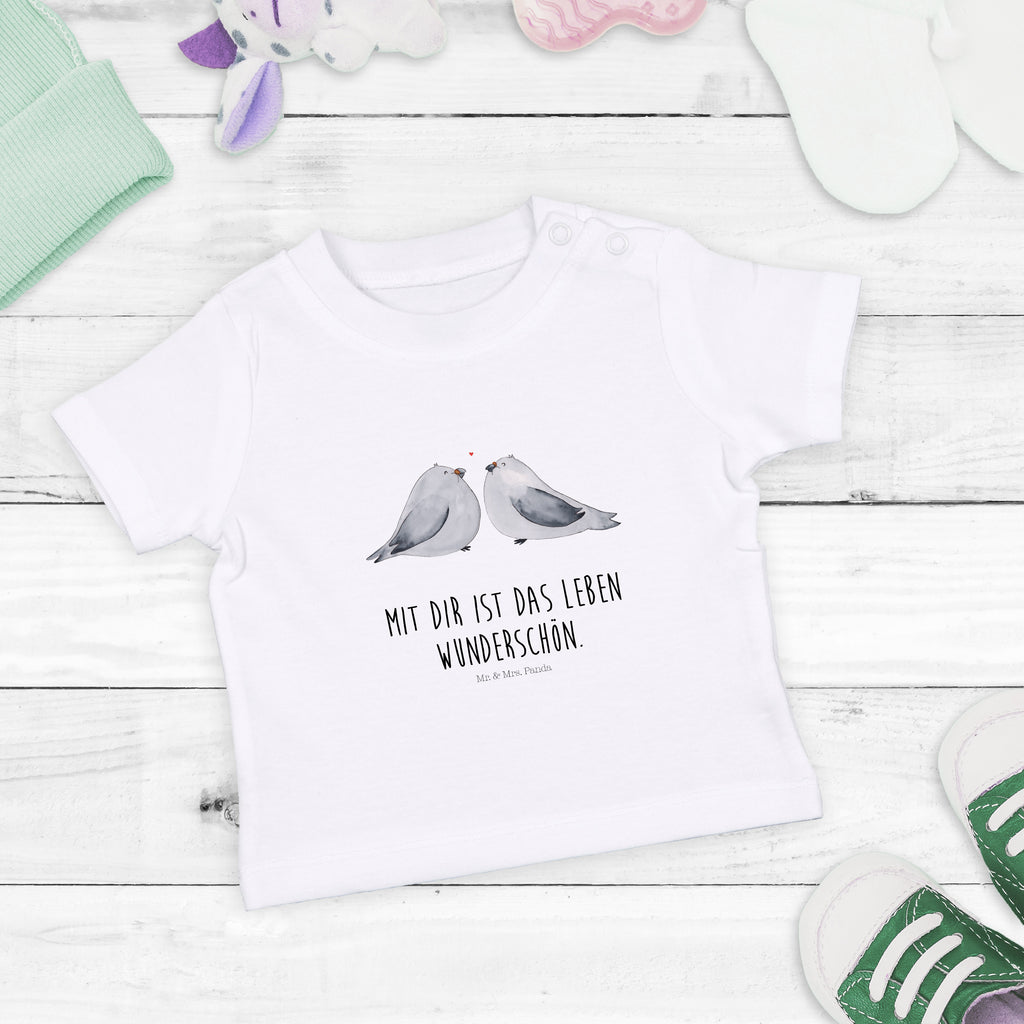 Organic Baby Shirt Turteltauben Liebe Baby T-Shirt, Jungen Baby T-Shirt, Mädchen Baby T-Shirt, Shirt, Liebe, Partner, Freund, Freundin, Ehemann, Ehefrau, Heiraten, Verlobung, Heiratsantrag, Liebesgeschenk, Jahrestag, Hocheitstag, Turteltauben, Turteltäubchen, Tauben, Verliebt, Verlobt, Verheiratet, Geschenk Freundin, Geschenk Freund, Liebesbeweis, Hochzeitstag, Geschenk Hochzeit
