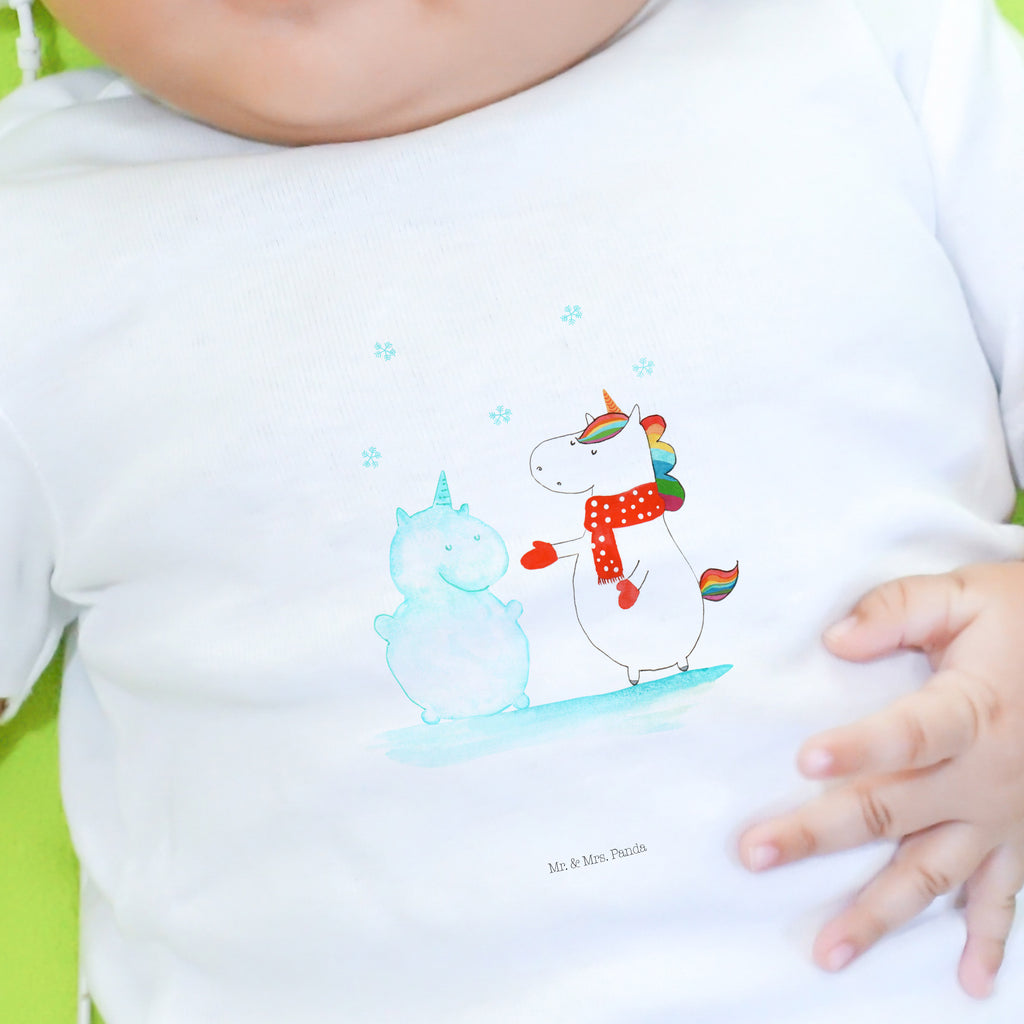 Organic Baby Shirt Einhorn Schneemann Baby T-Shirt, Jungen Baby T-Shirt, Mädchen Baby T-Shirt, Shirt, Einhorn, Einhörner, Einhorn Deko, Pegasus, Unicorn, Schneemann, Winter, Schnee, Kuchen, Weihnachten, kalt, Mütze, Handschuhe, X-Mas