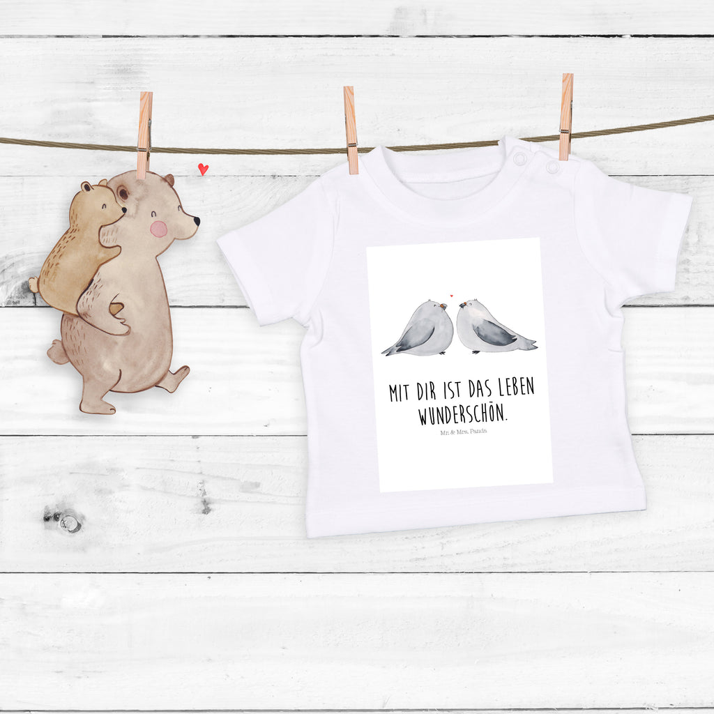 Organic Baby Shirt Turteltauben Liebe Baby T-Shirt, Jungen Baby T-Shirt, Mädchen Baby T-Shirt, Shirt, Liebe, Partner, Freund, Freundin, Ehemann, Ehefrau, Heiraten, Verlobung, Heiratsantrag, Liebesgeschenk, Jahrestag, Hocheitstag, Turteltauben, Turteltäubchen, Tauben, Verliebt, Verlobt, Verheiratet, Geschenk Freundin, Geschenk Freund, Liebesbeweis, Hochzeitstag, Geschenk Hochzeit