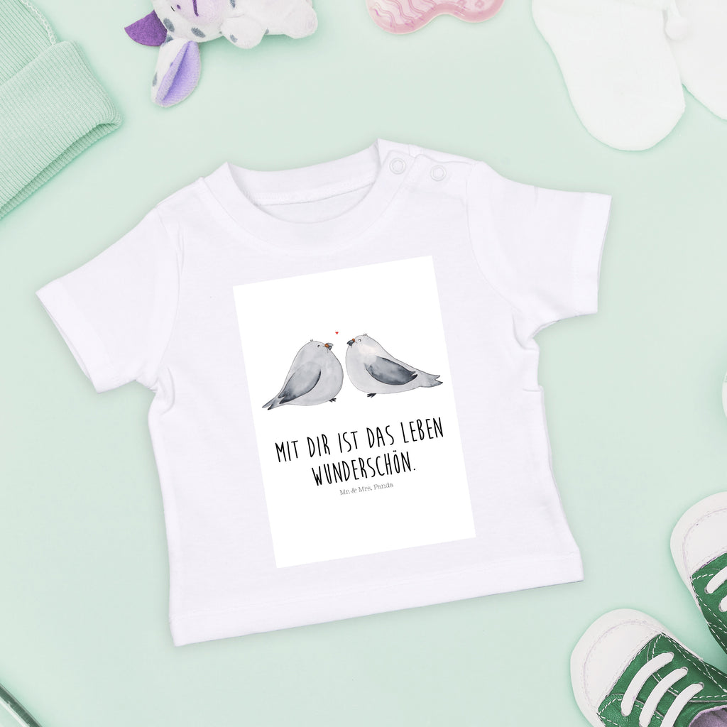 Organic Baby Shirt Turteltauben Liebe Baby T-Shirt, Jungen Baby T-Shirt, Mädchen Baby T-Shirt, Shirt, Liebe, Partner, Freund, Freundin, Ehemann, Ehefrau, Heiraten, Verlobung, Heiratsantrag, Liebesgeschenk, Jahrestag, Hocheitstag, Turteltauben, Turteltäubchen, Tauben, Verliebt, Verlobt, Verheiratet, Geschenk Freundin, Geschenk Freund, Liebesbeweis, Hochzeitstag, Geschenk Hochzeit